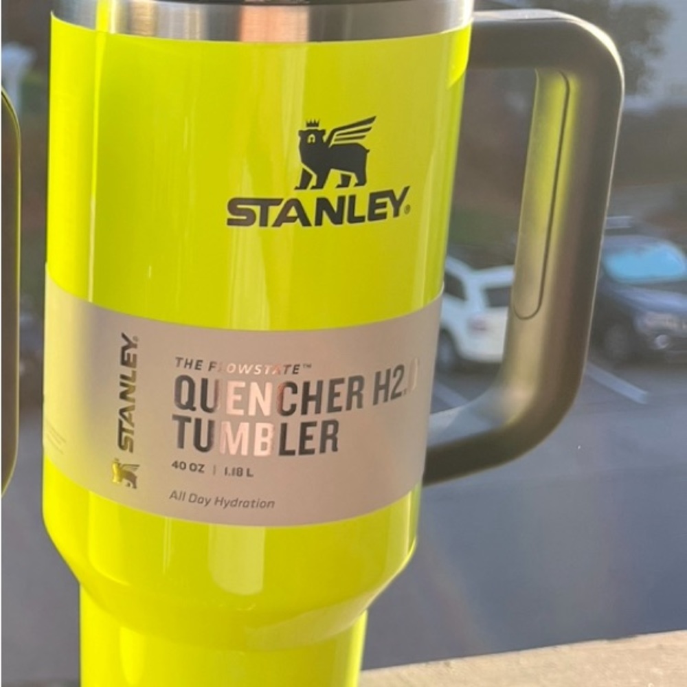 NOT YET RELEASED - AUTHENTIC NEON YELLOW STANLEY 40oz (SPRING FLING COLLECTION)